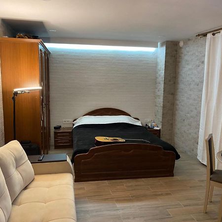 Freedom Apartment On Khmelnytsky Str Львов Экстерьер фото